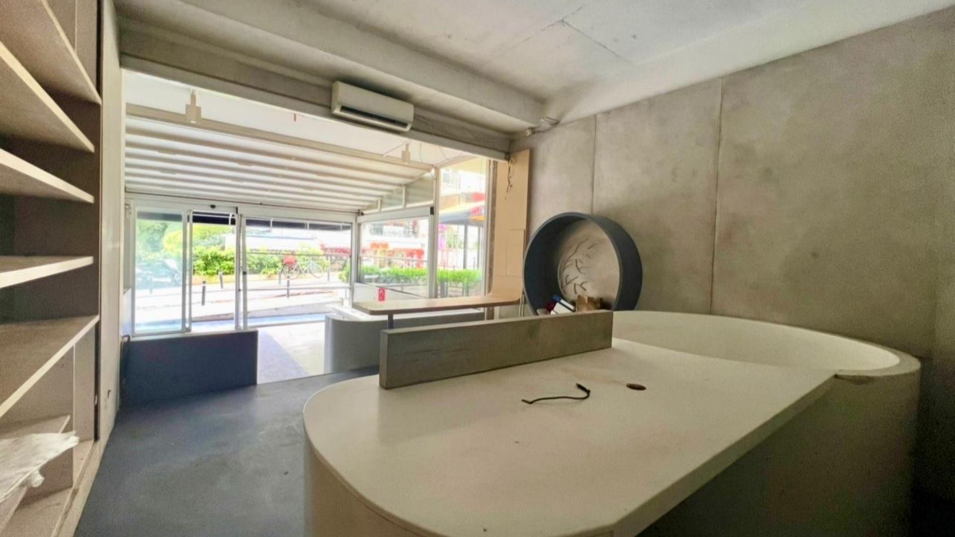 Caddenin_Kalbi_SaskinBakkalda_Bacali_ve_Depolu_Kiralik_Dukkan (10)