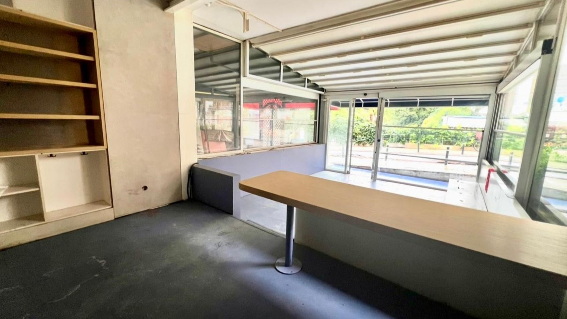 Caddenin_Kalbi_SaskinBakkalda_Bacali_ve_Depolu_Kiralik_Dukkan (8)