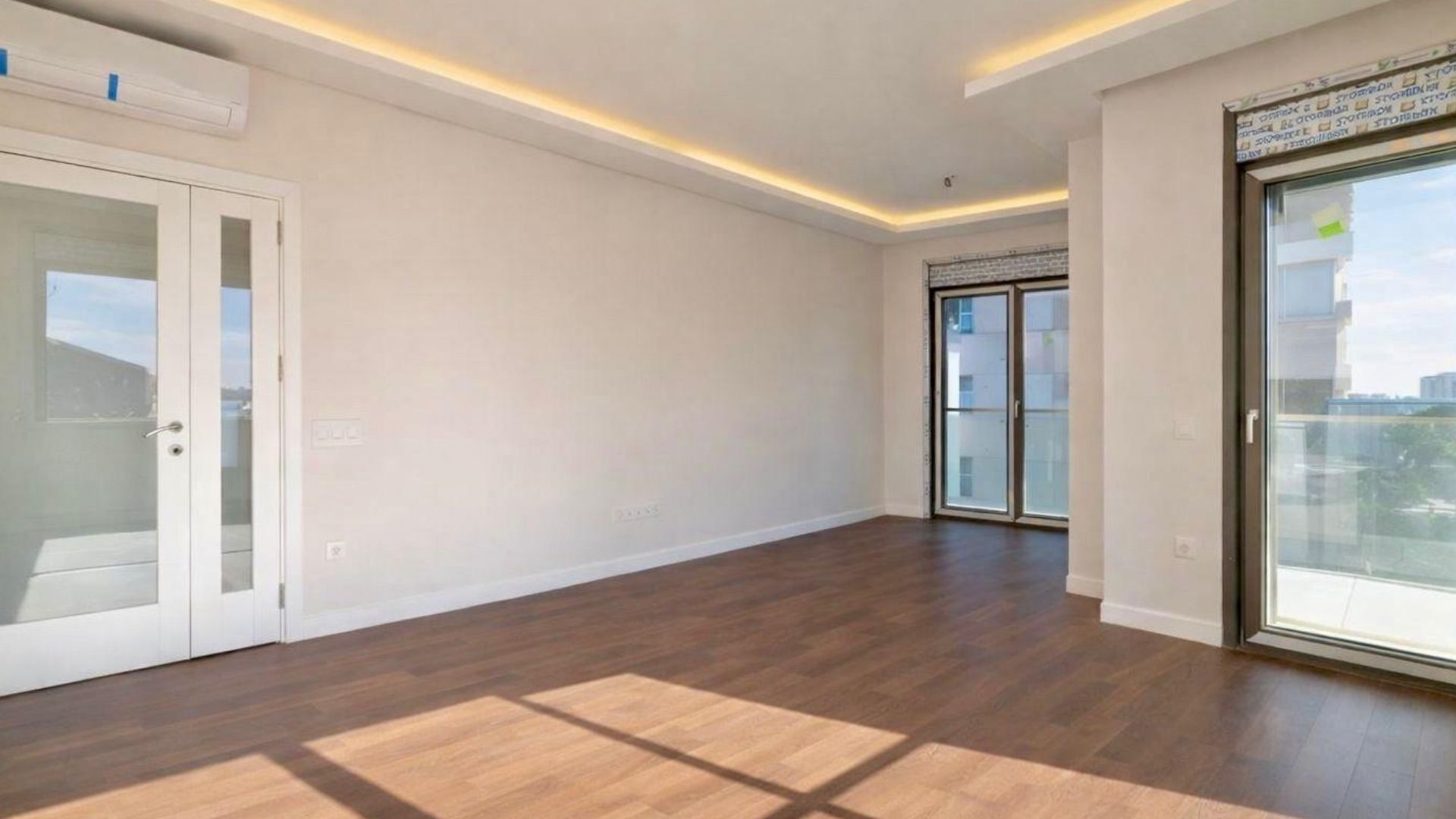 Caddenin_Kalbi_Saskinbakkal_Sahilde_Balkonlu_Ultra_Lux_Sifir_2+1 (12)