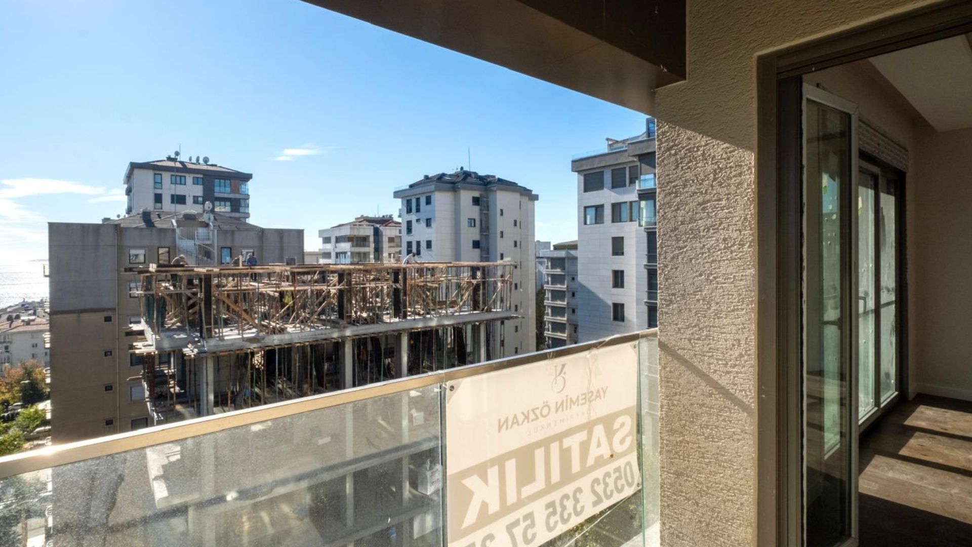 Caddenin_Kalbi_Saskinbakkal_Sahilde_Balkonlu_Ultra_Lux_Sifir_2+1 (16)