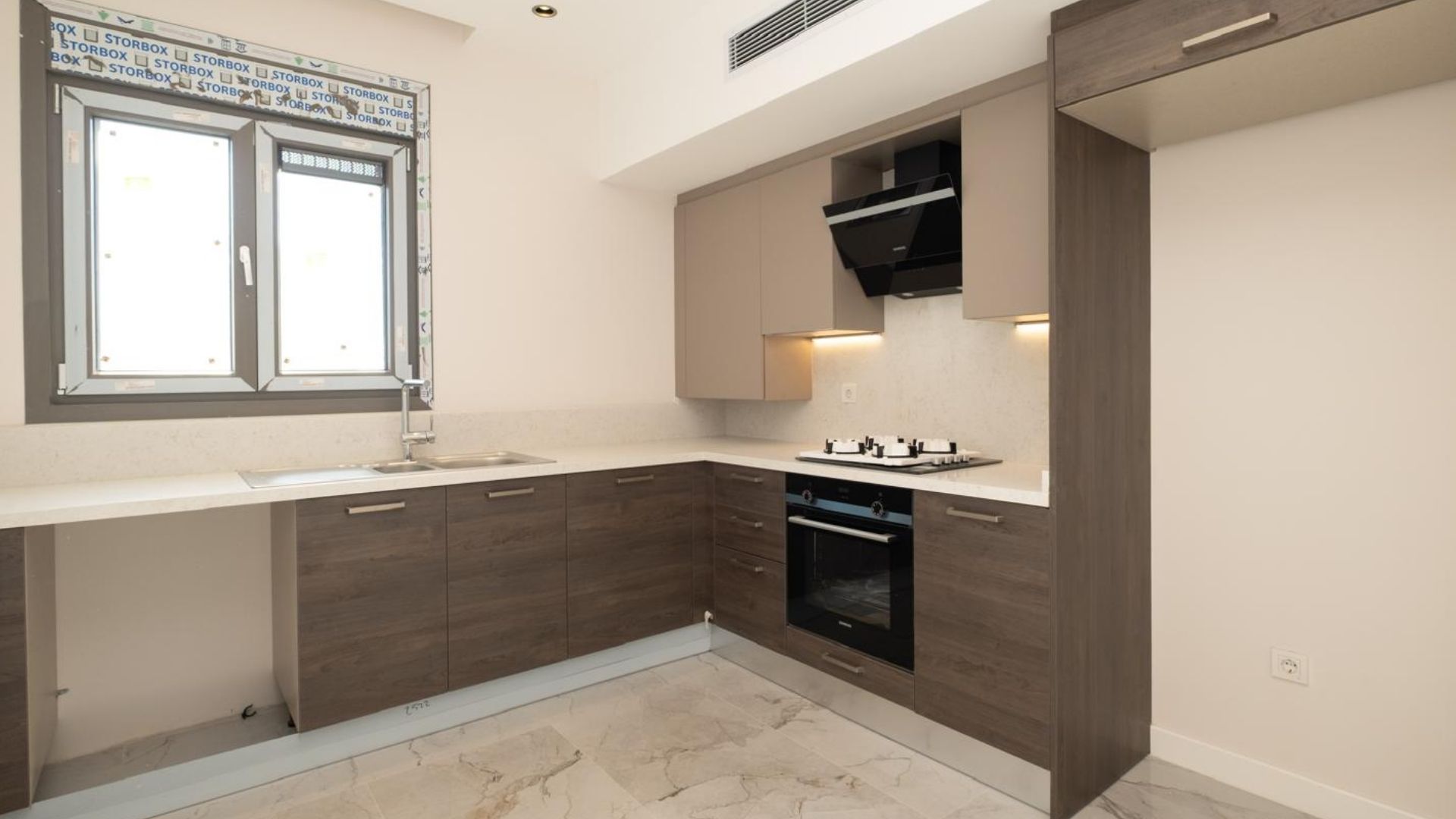 Caddenin_Kalbi_Saskinbakkal_Sahilde_Balkonlu_Ultra_Lux_Sifir_2+1 (20)