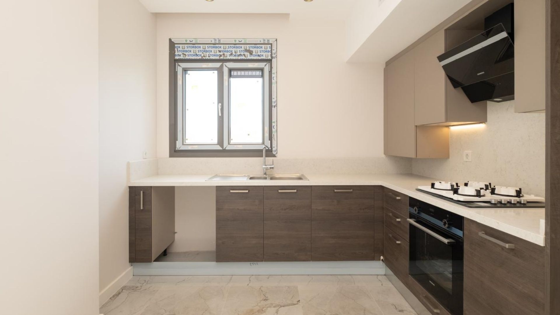 Caddenin_Kalbi_Saskinbakkal_Sahilde_Balkonlu_Ultra_Lux_Sifir_2+1 (23)