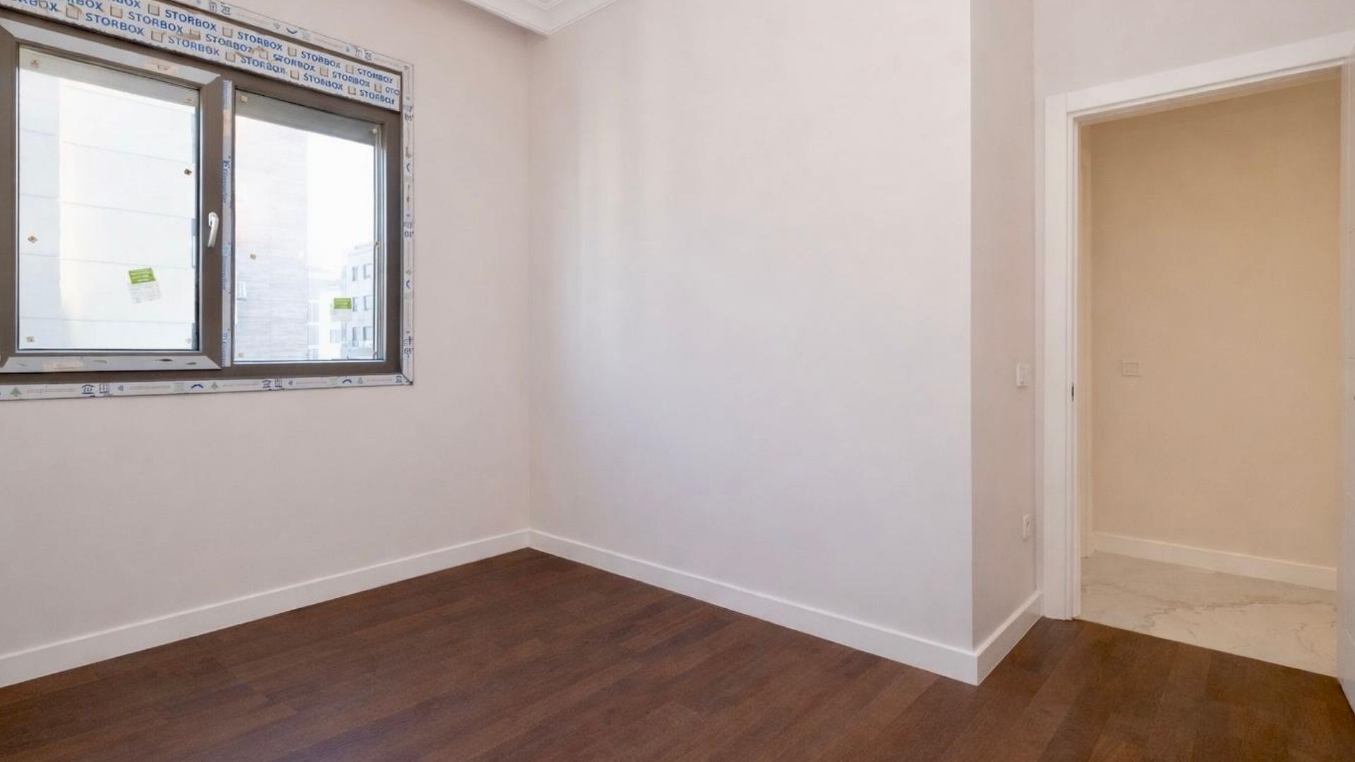 Caddenin_Kalbi_Saskinbakkal_Sahilde_Balkonlu_Ultra_Lux_Sifir_2+1 (27)