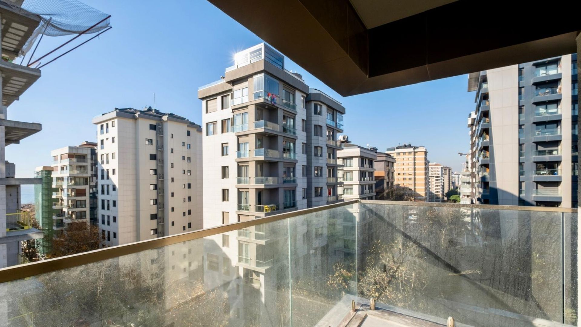 Saskinbakkal_Sahilde_77m2_Net_Balkonlu_Sifir_2+1_Kose_Daire (13)