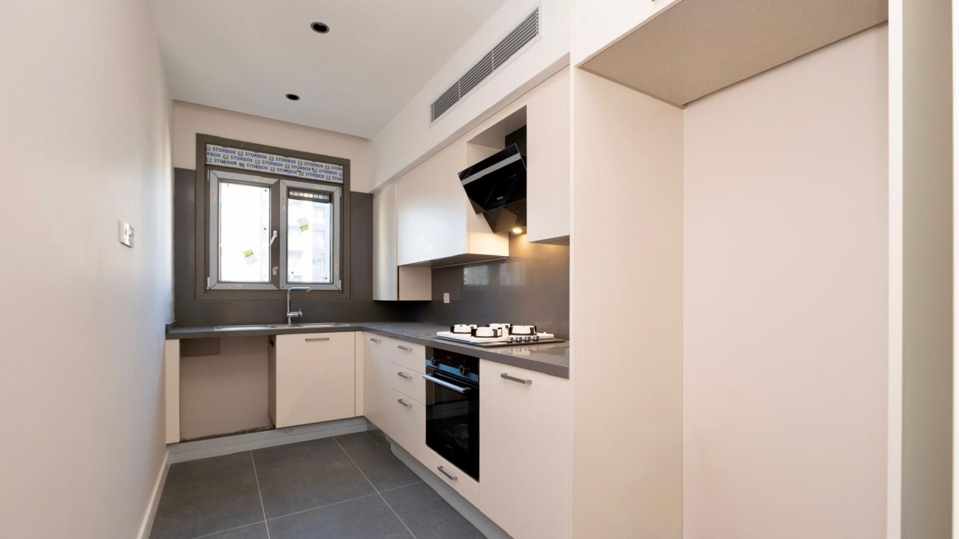 Saskinbakkal_Sahilde_77m2_Net_Balkonlu_Sifir_2+1_Kose_Daire (15)