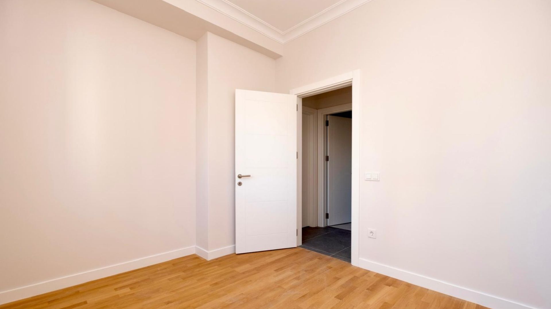 Saskinbakkal_Sahilde_77m2_Net_Balkonlu_Sifir_2+1_Kose_Daire (21)