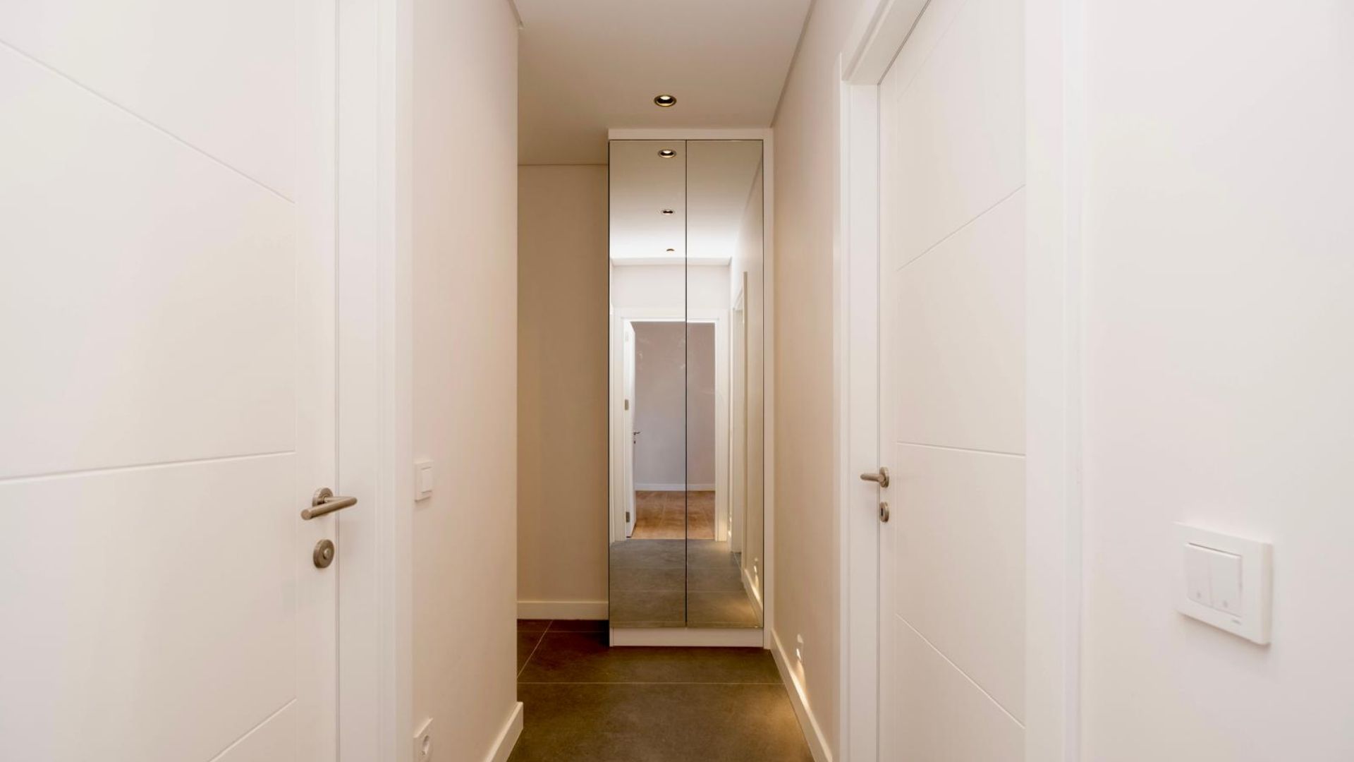 Saskinbakkal_Sahilde_77m2_Net_Balkonlu_Sifir_2+1_Kose_Daire (29)