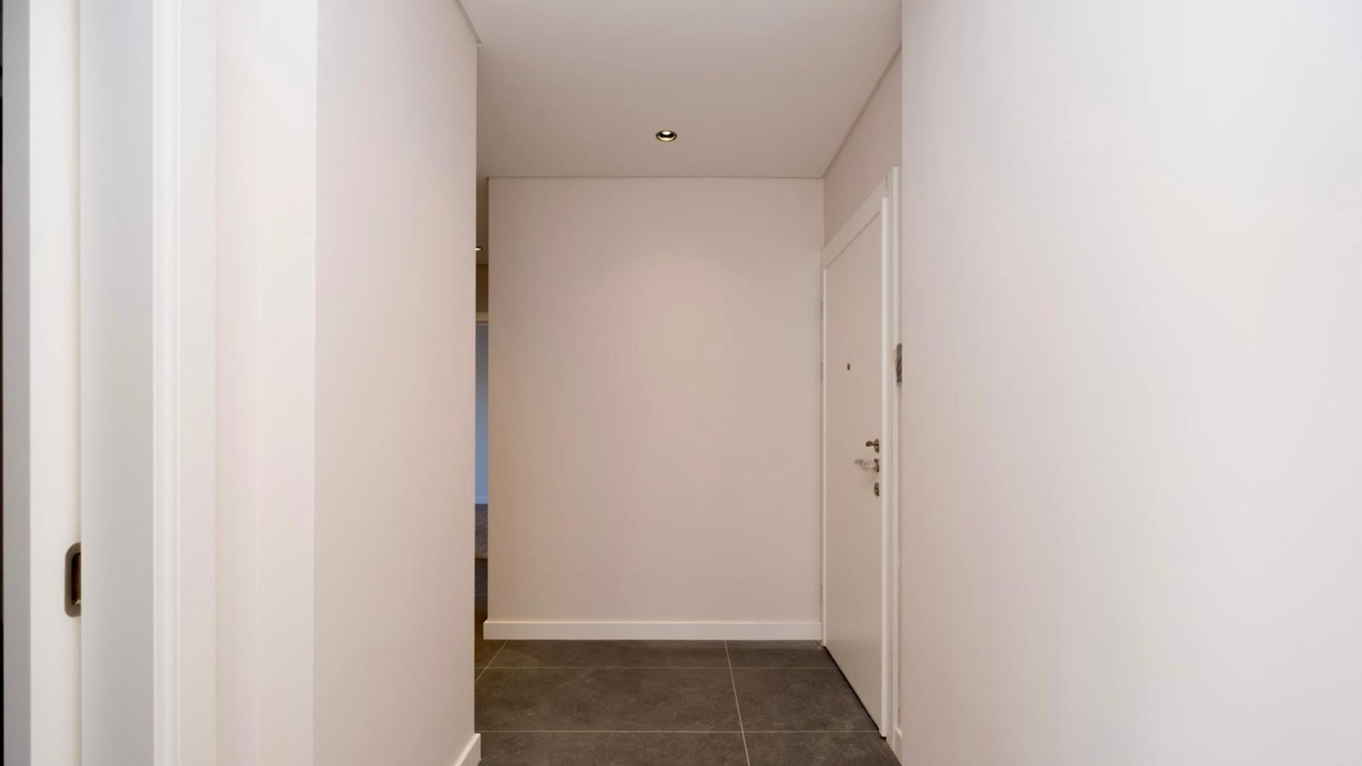 Saskinbakkal_Sahilde_77m2_Net_Balkonlu_Sifir_2+1_Kose_Daire (31)