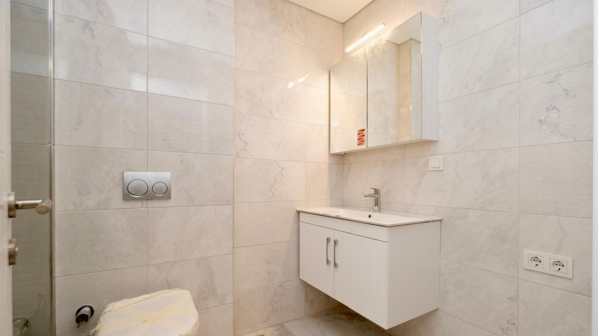 Saskinbakkal_Sahilde_77m2_Net_Balkonlu_Sifir_2+1_Kose_Daire (35)