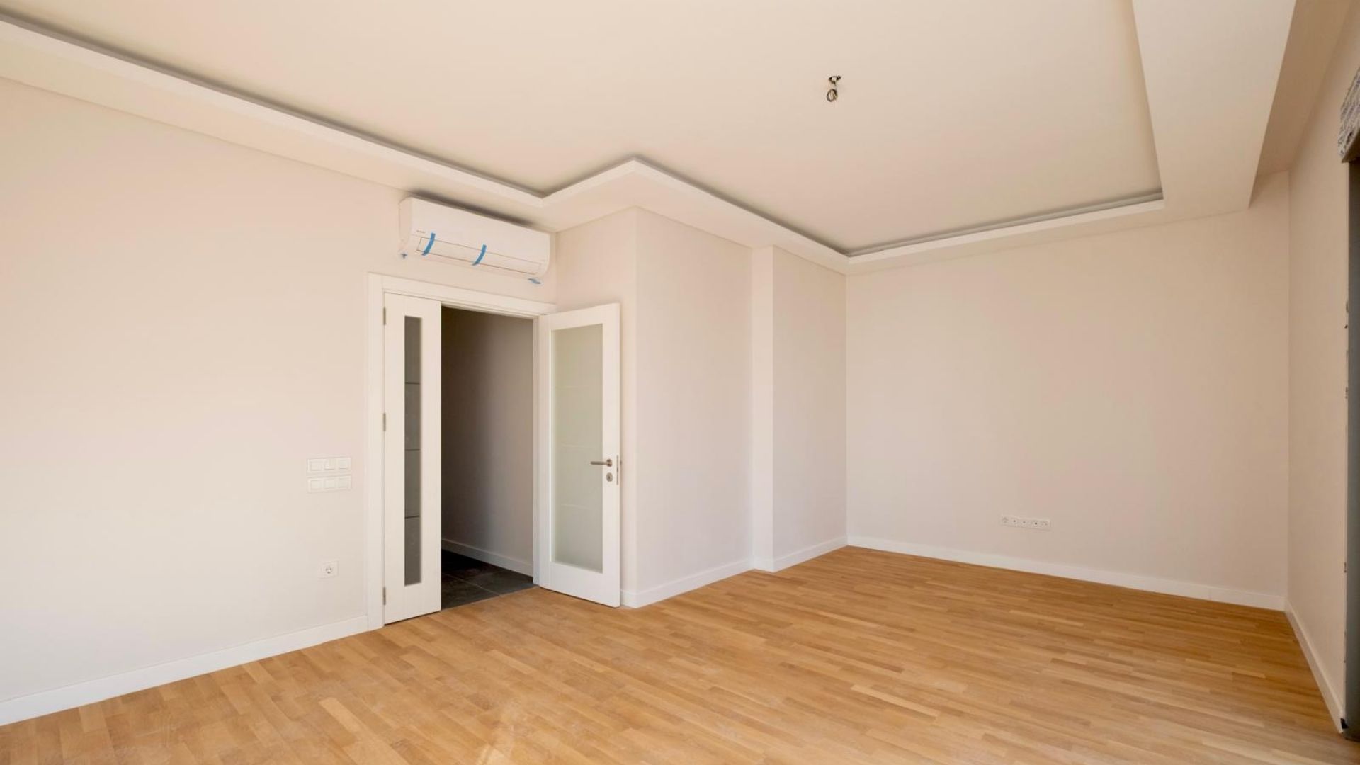 Saskinbakkal_Sahilde_77m2_Net_Balkonlu_Sifir_2+1_Kose_Daire (9)