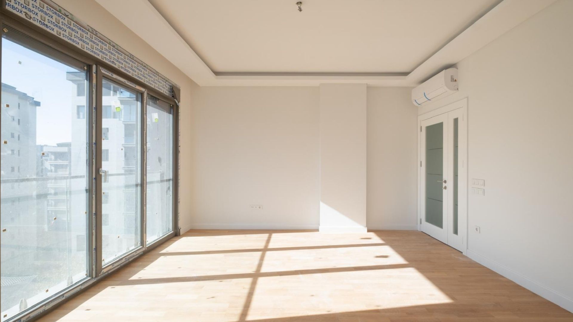 Saskinbakkal_Sahilde_Balkonlu_Ultra_Lux_Sifir_2+1 (10)