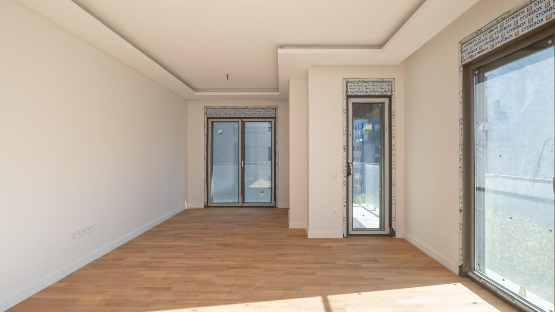 Saskinbakkal_Sahilde_Balkonlu_Ultra_Lux_Sifir_2+1 (12)