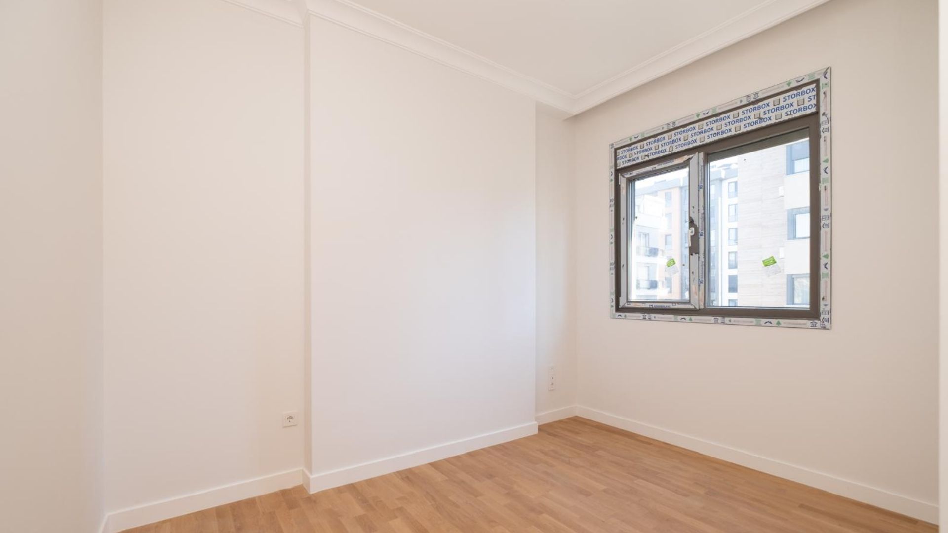 Saskinbakkal_Sahilde_Balkonlu_Ultra_Lux_Sifir_2+1 (23)