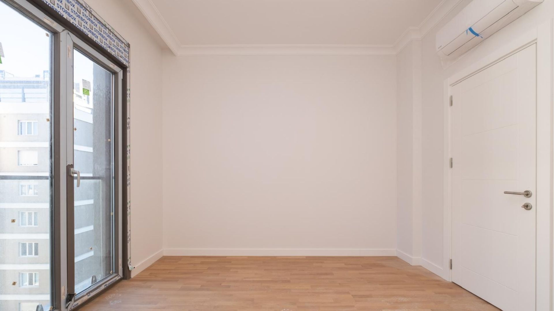 Saskinbakkal_Sahilde_Balkonlu_Ultra_Lux_Sifir_2+1 (25)