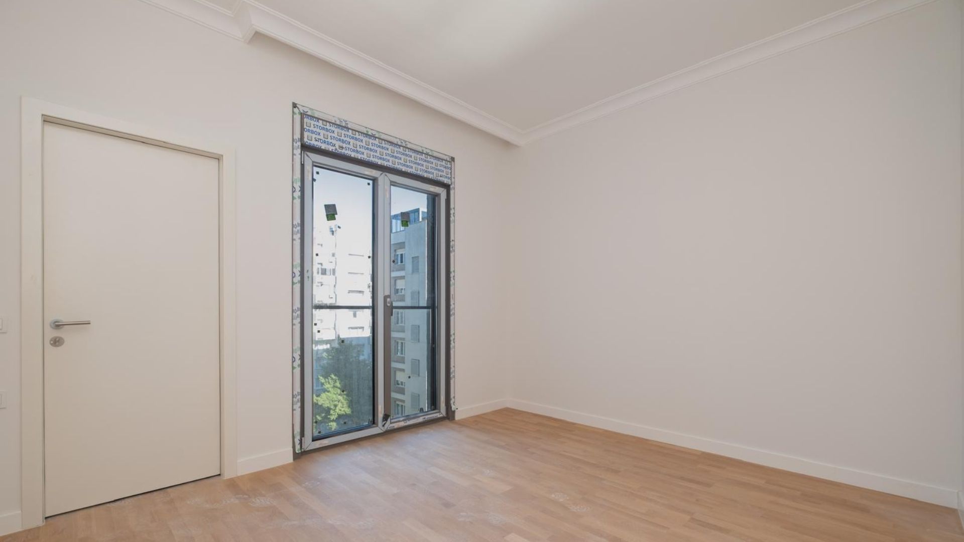 Saskinbakkal_Sahilde_Balkonlu_Ultra_Lux_Sifir_2+1 (32)