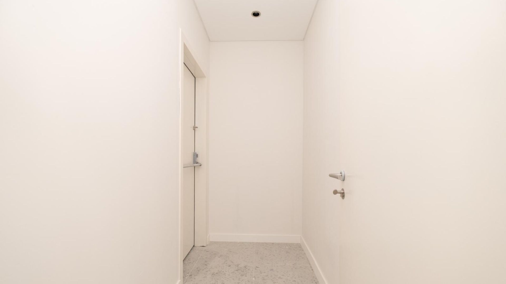 Saskinbakkal_Sahilde_Balkonlu_Ultra_Lux_Sifir_2+1 (38)