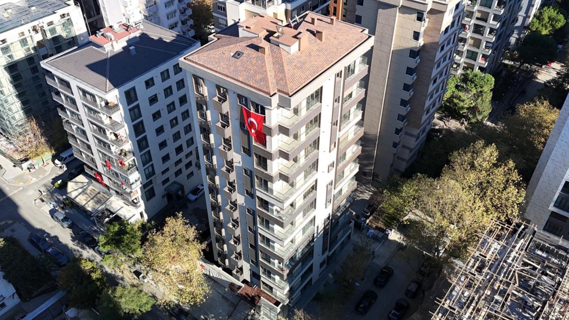 Saskinbakkal_Sahilde_Balkonlu_Ultra_Lux_Sifir_2+1 (8)