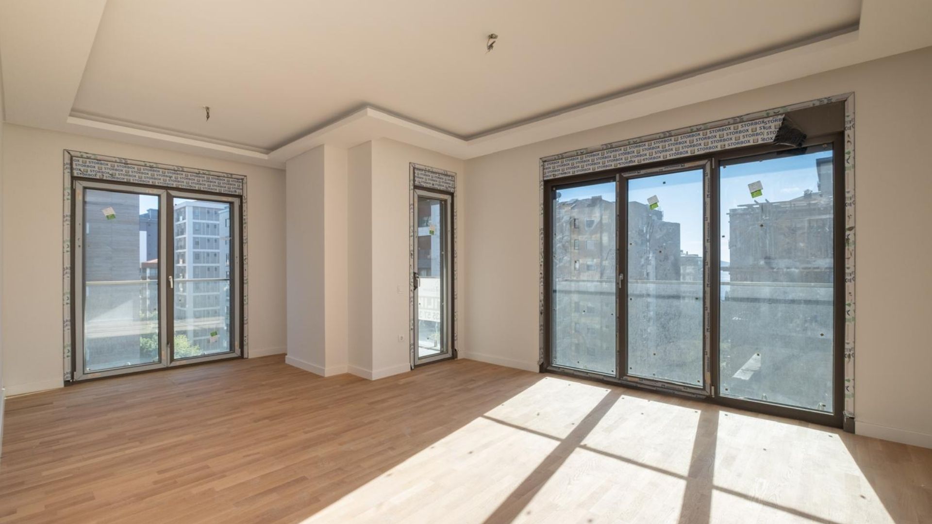 Saskinbakkal_Sahilde_Balkonlu_Ultra_Lux_Sifir_2+1 (9)